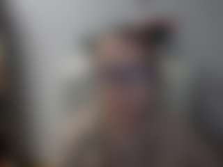 Live cam show with LizzySparkle - Cuckold on live18s.com