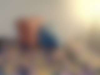 Live cam show with cinderella-jackson - Thick on AdultVida.com