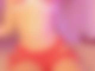 Live cam show with MaddieStark - Natural on AdultVida.com