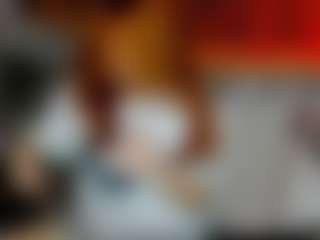 Spettacolo in cam dal vivo con Barbara - Horny Big Tits su Camsoda