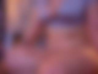 Live cam show with bryonycute - Smoking on Latina Girls