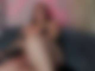 Karolinee's Live Sex Cam Show