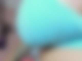 Live cam show with Karolinee - Facial Piercings on madthumbs