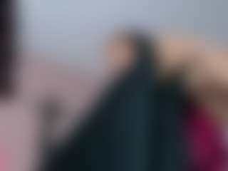 Karolinee's Live Sex Cam Show