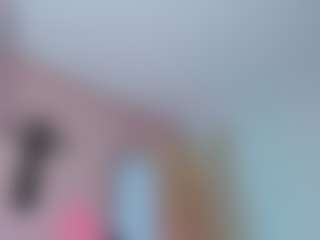 Live cam show with Karolinee - Curly on madthumbs