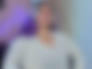 Karolinee's Live Sex Cam Show