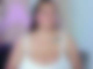 Live cam show with Karolinee - Curly on Soda Cam