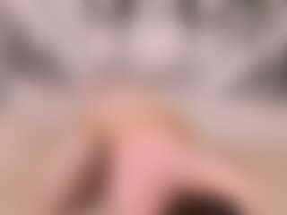 Live cam show with sweetbasil - Gamer Brown Hair on Camsoda
