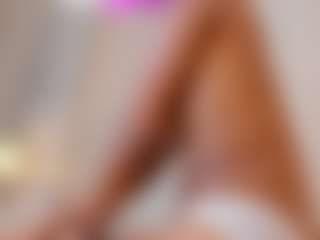 CandyRouse2's Live Sex Cam Show