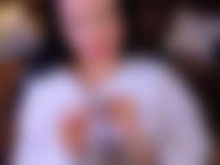 Live cam show with holly-berryy - Kisses on Dare Cams