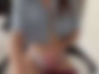 Live cam show with LynneCaudle - Upskirt on Cam Slut