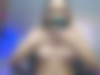 Live cam show with mariiahneedles - Tattoos on Gym Cam Girls