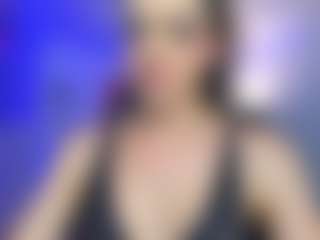 Live cam show with mariiahneedles - Smoking on Camsoda