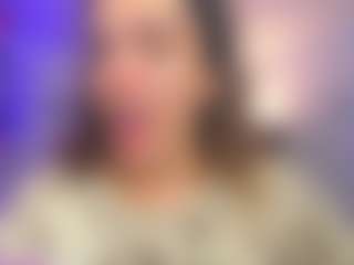 Live-Cam-Show mit mariiahneedles - Smoking auf Camsoda