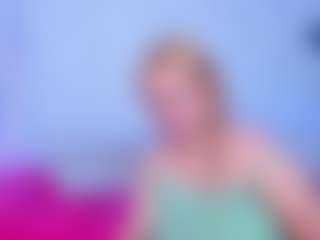Live cam show with Shyfantasie111 - Gagging on Camsoda