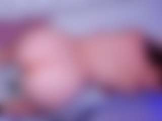 Live cam show with Shyfantasie111 - Red Hair on makecum.org