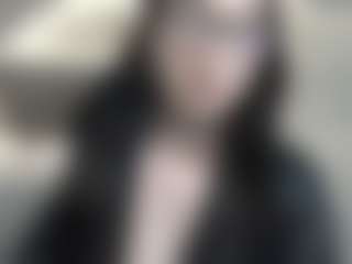Live cam show with Valeria - Public Mature on Fling VIP Chat
