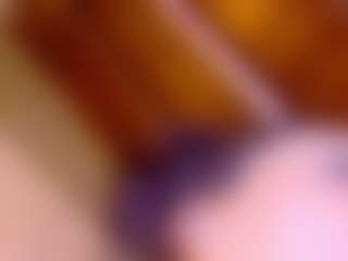 Live cam show with Lunaa-jonhsonn - Thin on TeamSkeetLive
