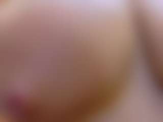 Lunaa-jonhsonn's Live Sex Cam Show