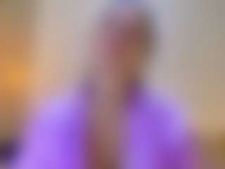 Lunaa-jonhsonn's Live Sex Cam Show