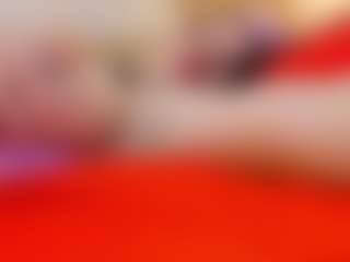 Lunaa-jonhsonn's Live Sex Cam Show