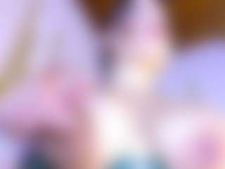 Lunaa-jonhsonn's Live Sex Cam Show