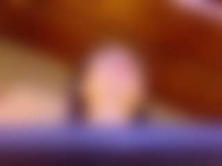 Lunaa-jonhsonn's Live Sex Cam Show