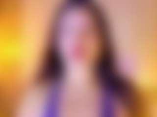Lunaa-jonhsonn's Live Sex Cam Show