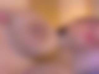 Lunaa-jonhsonn's Live Sex Cam Show