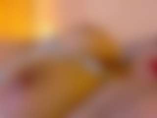 Lunaa-jonhsonn's Live Sex Cam Show