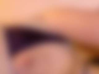 Lunaa-jonhsonn's Live Sex Cam Show