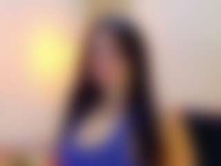 Lunaa-jonhsonn's Live Sex Cam Show