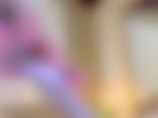 Lunaa-jonhsonn's Live Sex Cam Show