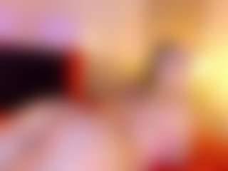 Lunaa-jonhsonn's Live Sex Cam Show