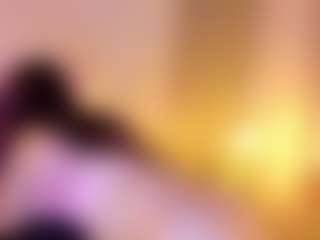 Live cam show with Lunaa-jonhsonn - Thin on Camsoda