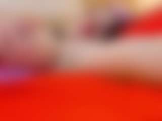 Lunaa-jonhsonn's Live Sex Cam Show
