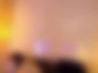 Lunaa-jonhsonn's Live Sex Cam Show