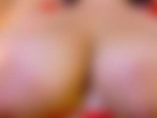 Lunaa-jonhsonn's Live Sex Cam Show