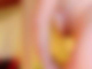 Live cam show with Lunaa-jonhsonn - Double Penetration on CamClone