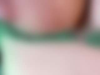 Live cam show with Lunaa-jonhsonn - Milk on CamwithHer