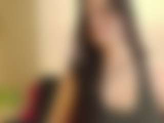 Live cam show with Lunaa-jonhsonn - Milk on Camming Site