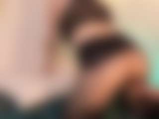 Live cam show with Samaraa-Smith - Plug on Camversity
