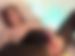 Live cam show with Samaraa-Smith - Plug on Camming Site