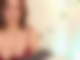 Samaraa-Smith MILF webcam performer live streaming