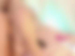 Samaraa-Smith MILF webcam performer live streaming