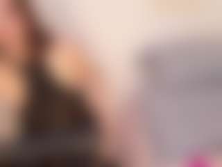 Live cam show with Samaraa-Smith - Athletic MILF on Camsoda