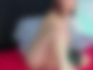 Samaraa-Smith MILF webcam performer live streaming