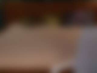 SweetDesiree054's Live Sex Cam Show
