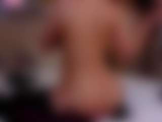 Live cam show with Lola - Genital Piercings on SquirtSoMuch