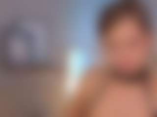 Live cam show with Lola - Shaved on Camsoda